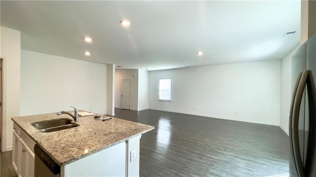 392 Golden Eagle Pkwy - Photo 6 of 27