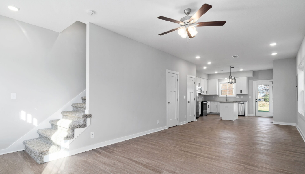 Barry Dr #423 - Photo 2 of 6