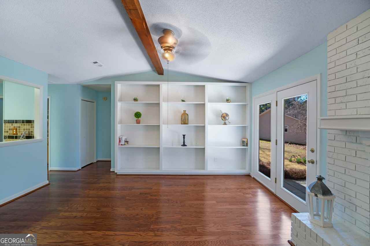 100 Dove Pt - Photo 4 of 19