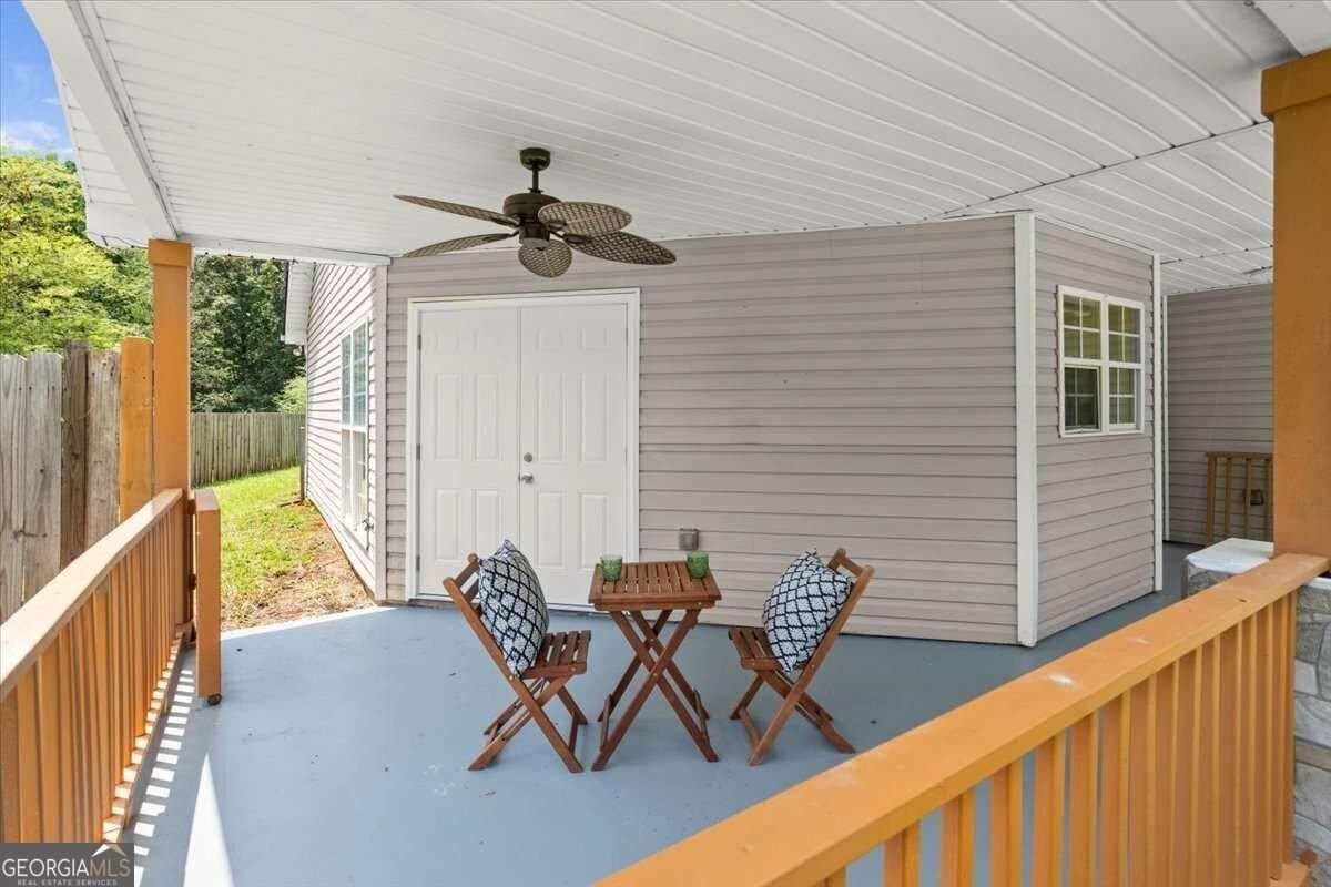 2627 Stanton Rd Se - Photo 4 of 40