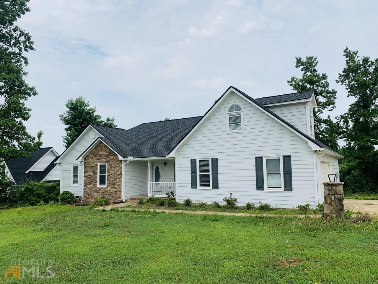 61 Garden Hills Dr