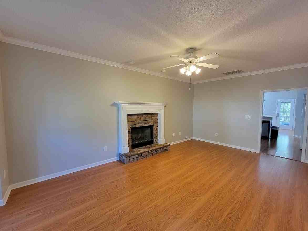 435 Southridge - Photo 2 of 16