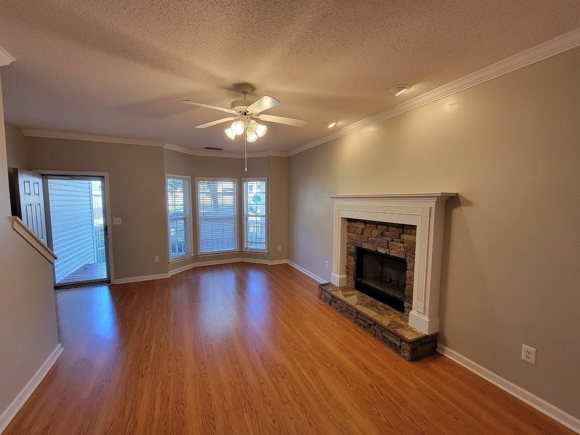 435 Southridge - Photo 3 of 16