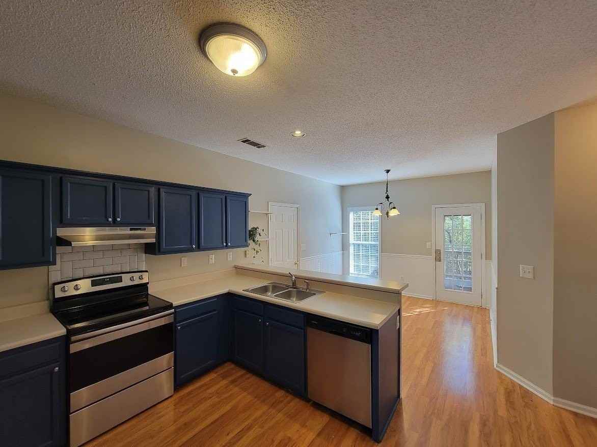 435 Southridge - Photo 6 of 16