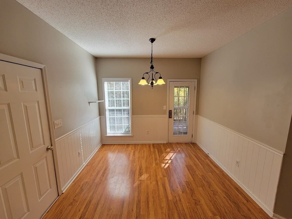 435 Southridge - Photo 7 of 16