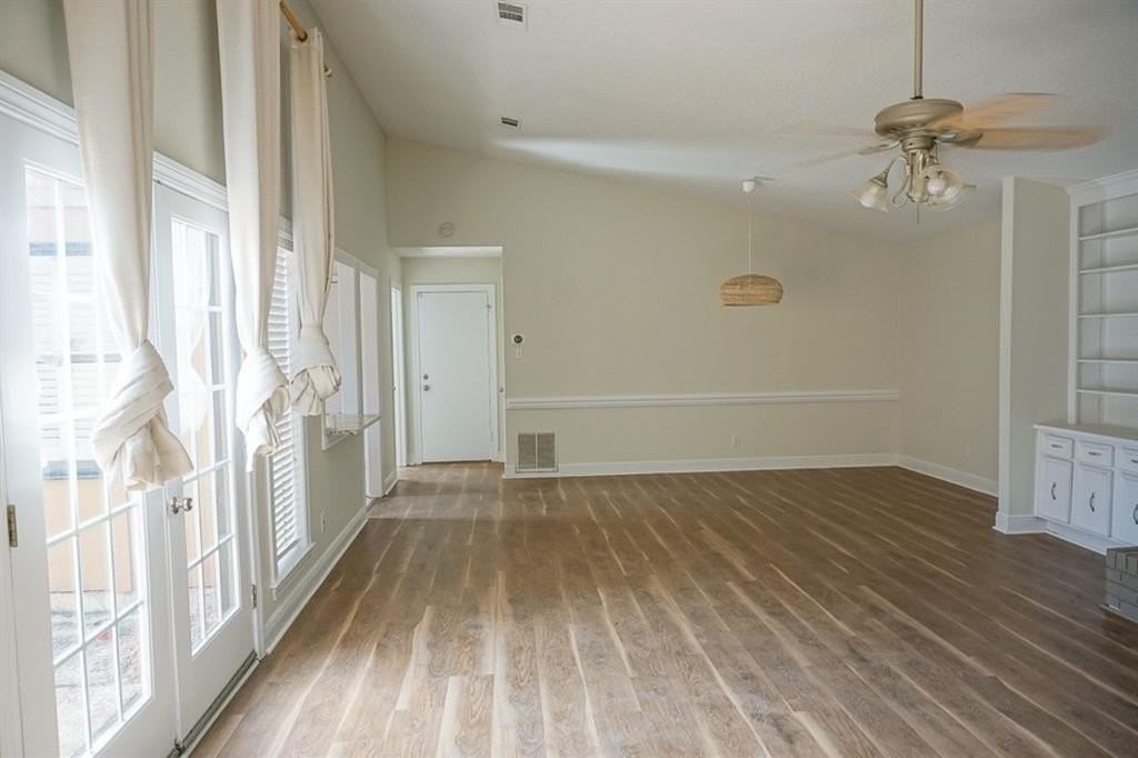 6083 Highland Cir N - Photo 6 of 16