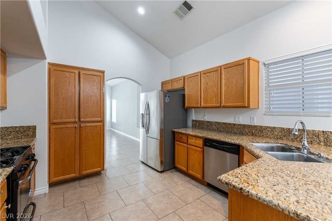 9218 Sleeping Tree St - Photo 6 of 25