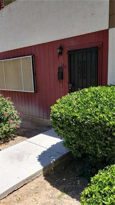 146 Greenbriar Townhouse Way - Photo 3 of 24