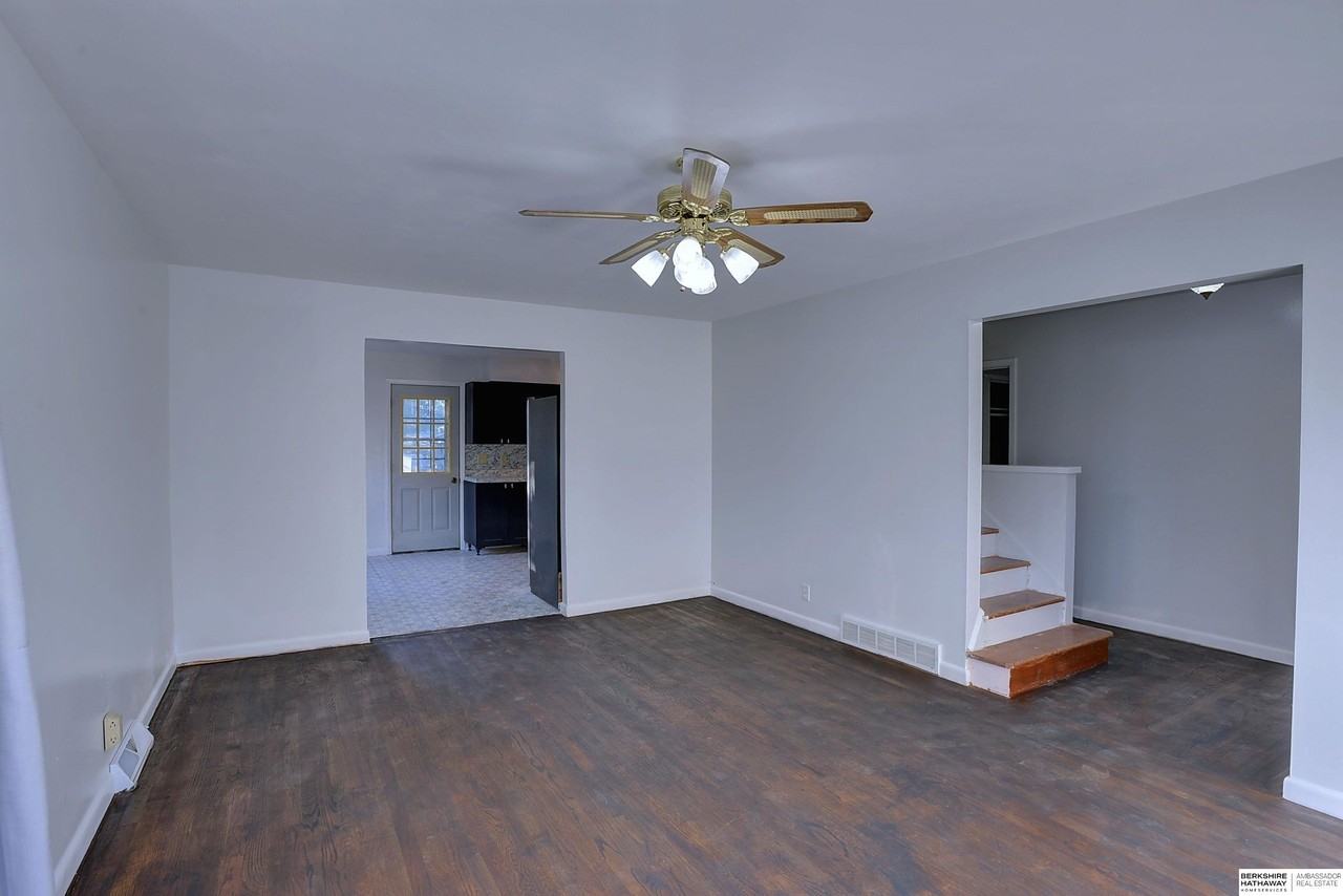 4441 Harrison St - Photo 5 of 29