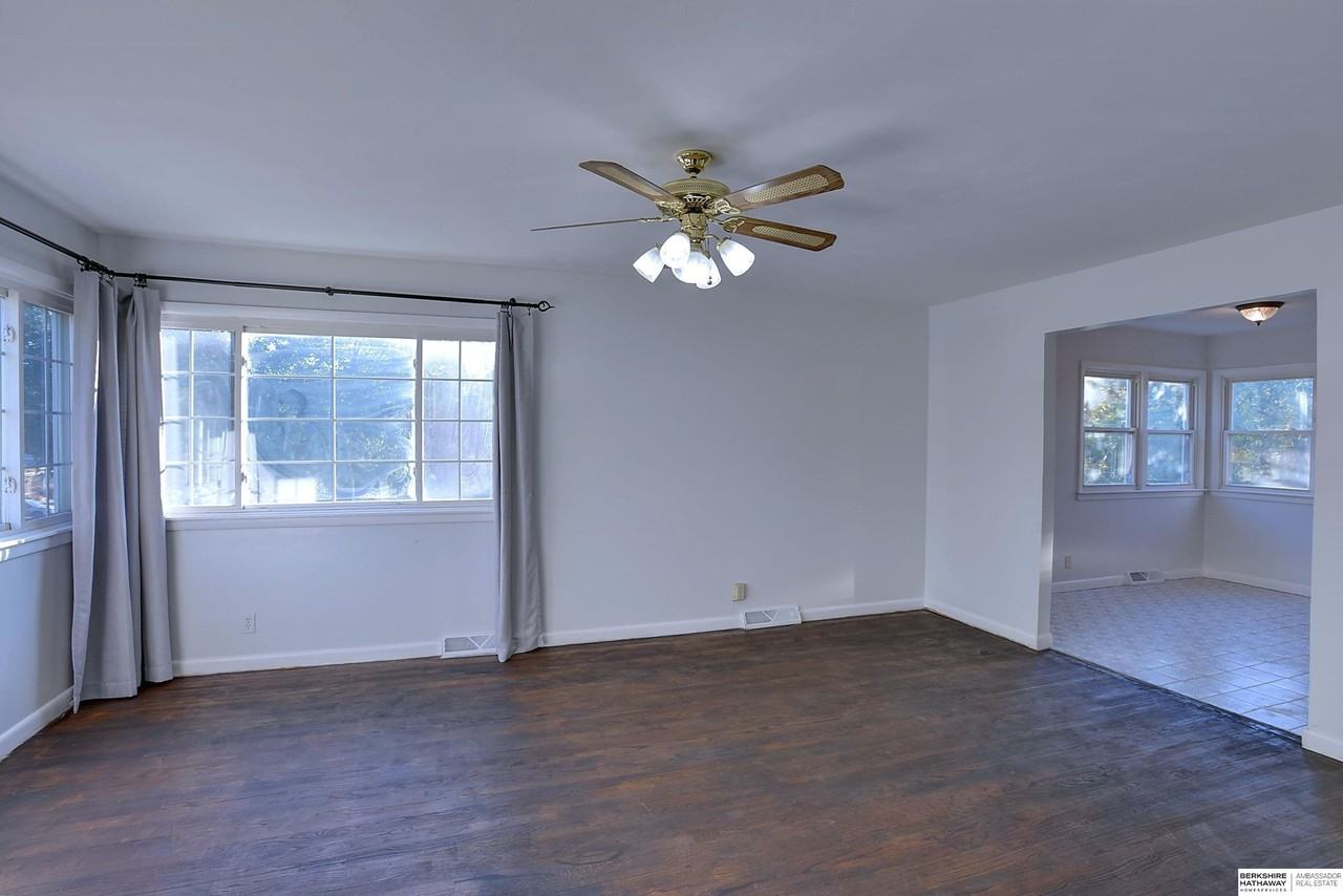 4441 Harrison St - Photo 6 of 29
