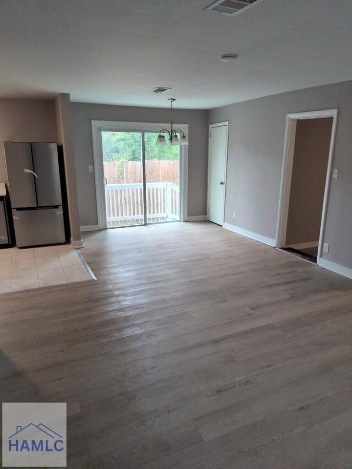 3349 Oakridge Dr - Photo 3 of 11