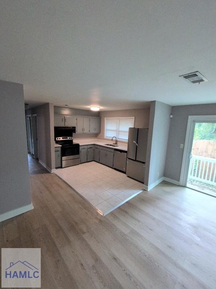3349 Oakridge Dr - Photo 5 of 11