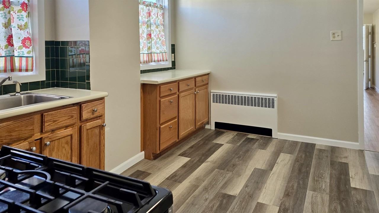 667 Broadway - Photo 5 of 10
