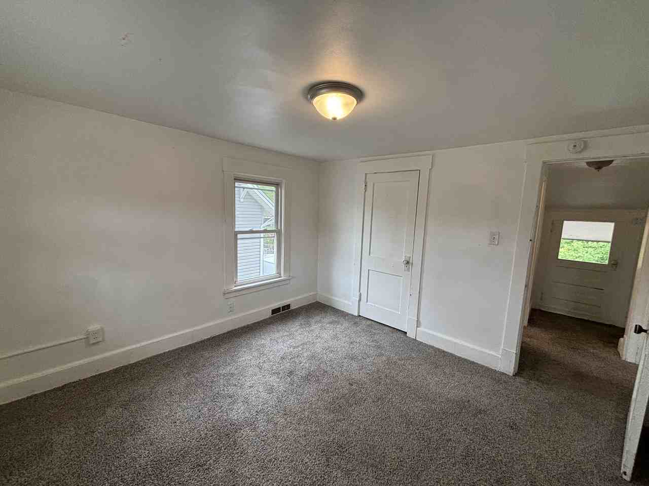 1713 Regal Ave Ne #1 - Photo 6 of 10