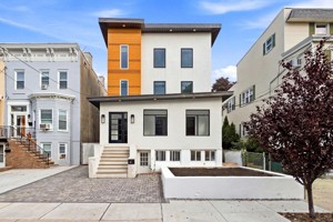 featured image of 138 Avenue C