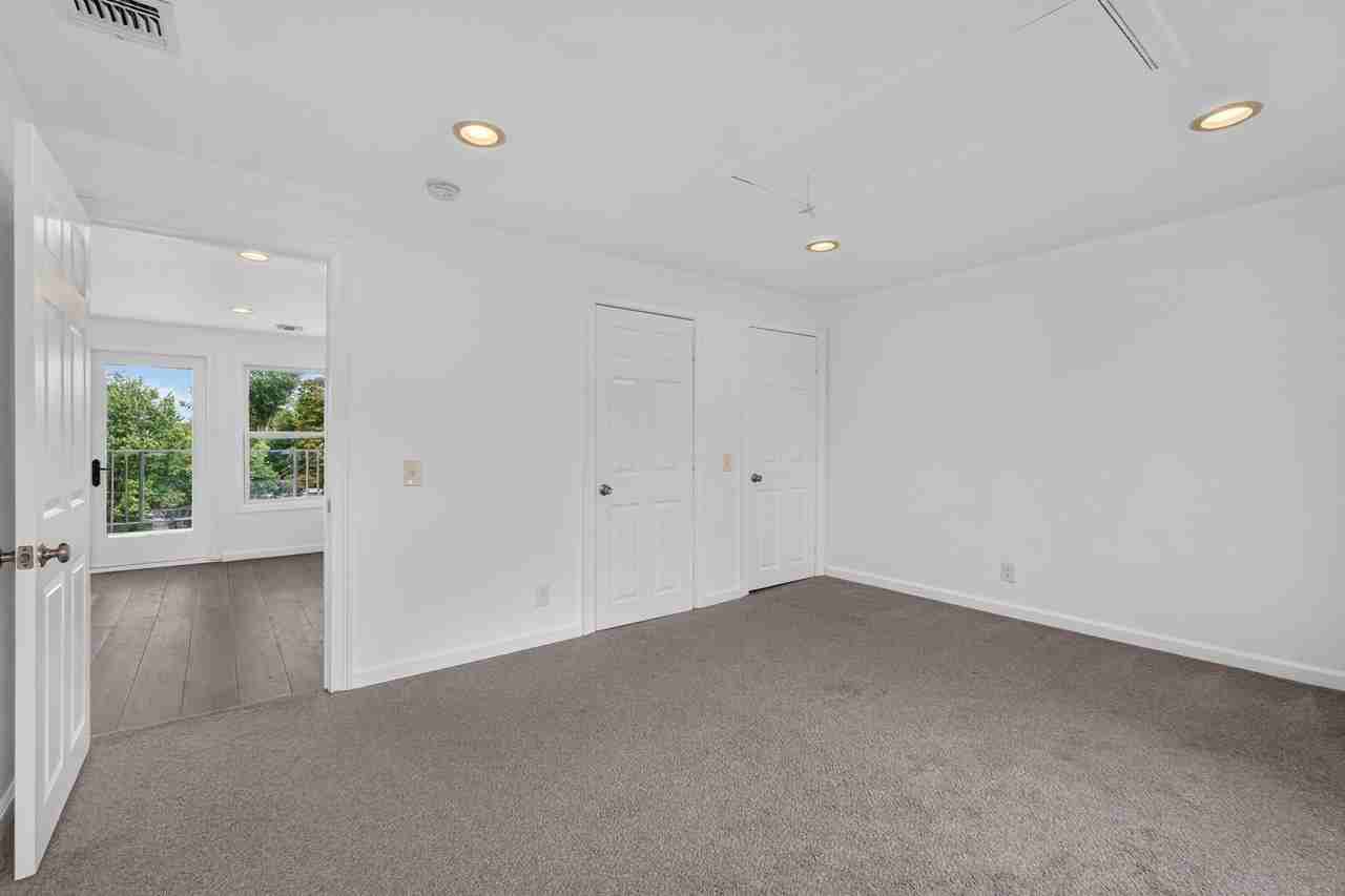 138 Avenue C - Photo 4 of 50