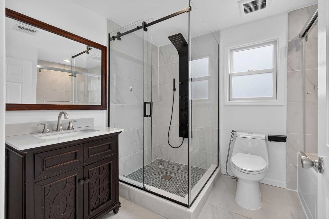 138 Avenue C - Photo 5 of 50