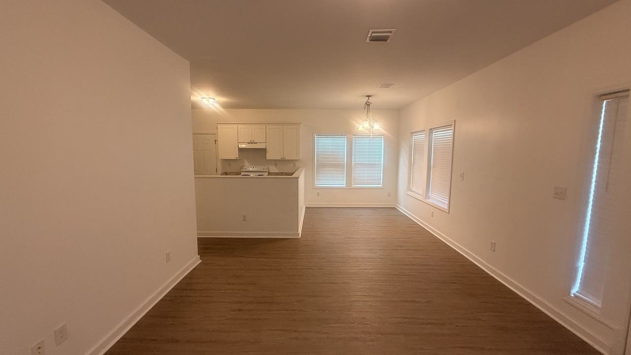 2121 Berkley Ave #1 - Photo 2 of 9