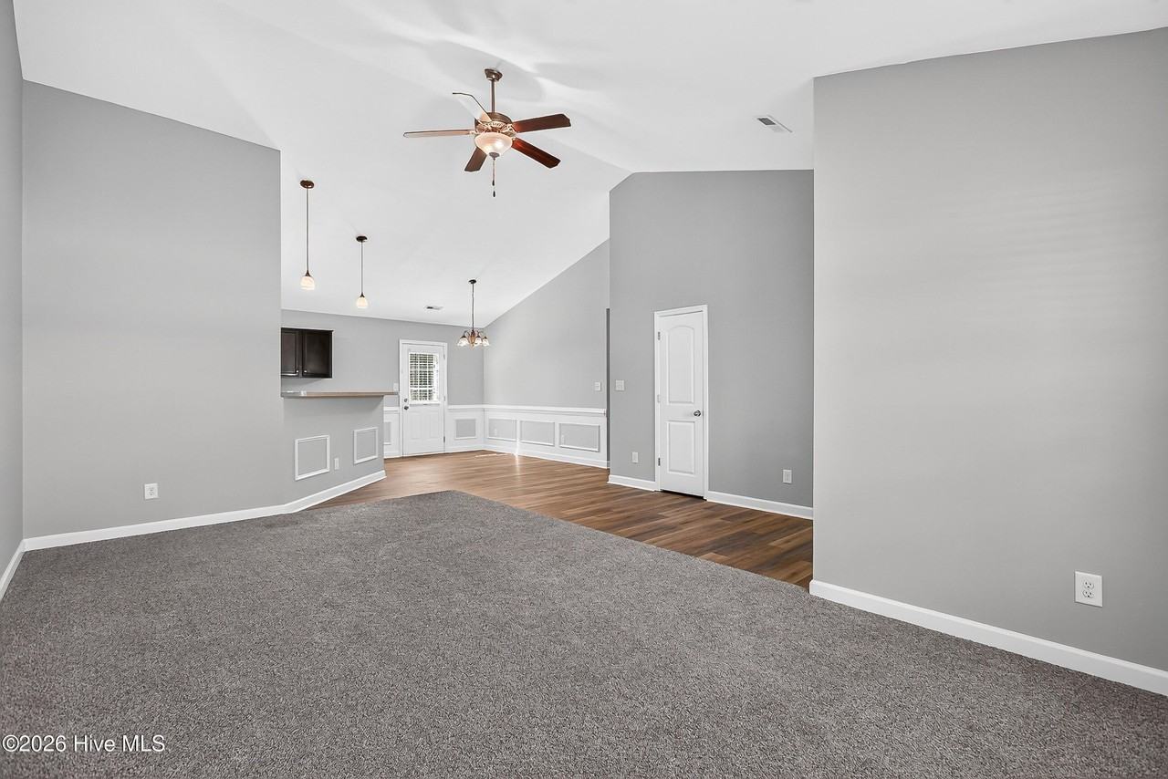 405 Halo Ct - Photo 7 of 30