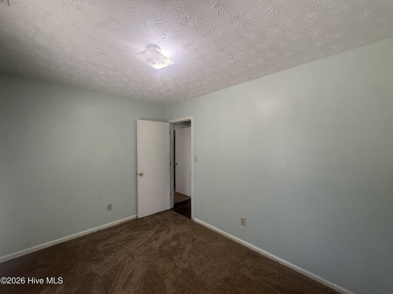 2045 Steeple Chase Ct - Photo 4 of 7