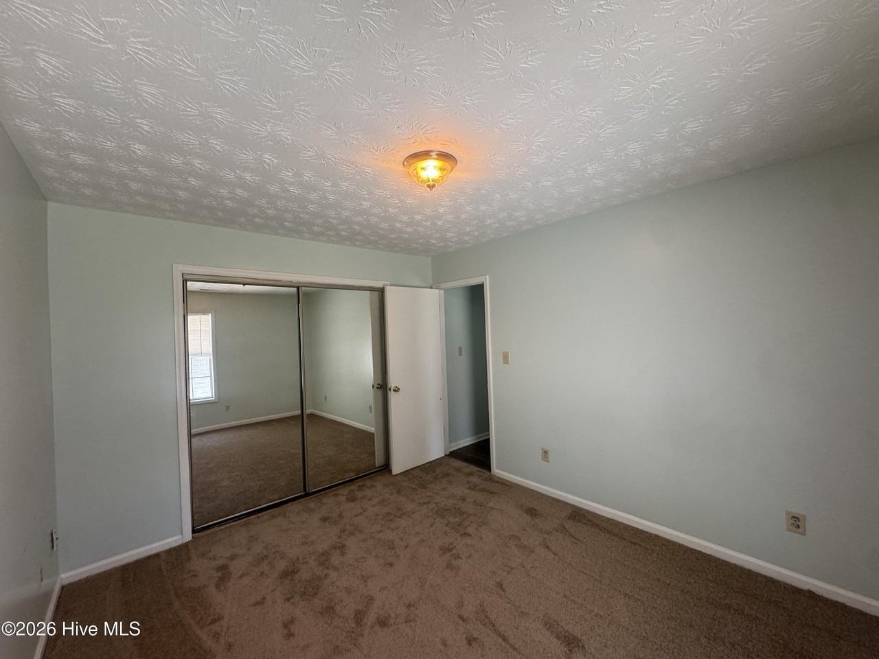 2045 Steeple Chase Ct - Photo 5 of 7