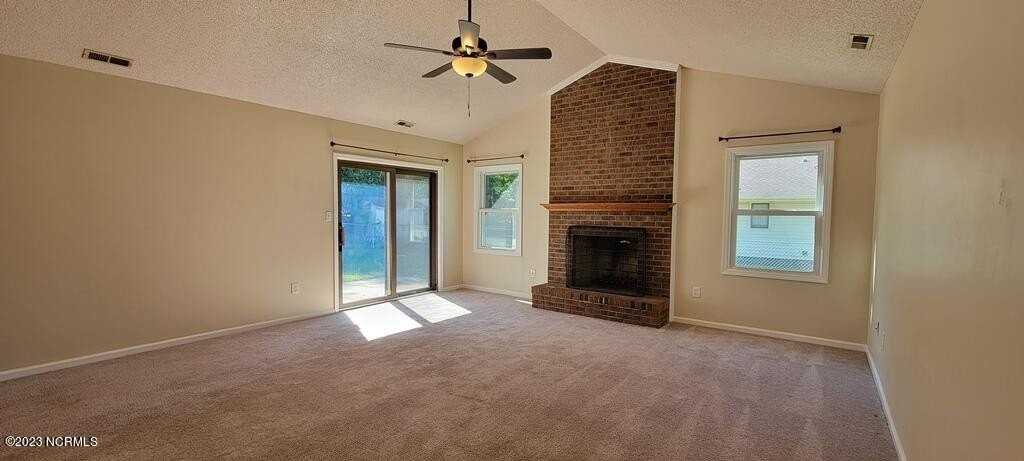 527 Raintree Cir - Photo 6 of 29