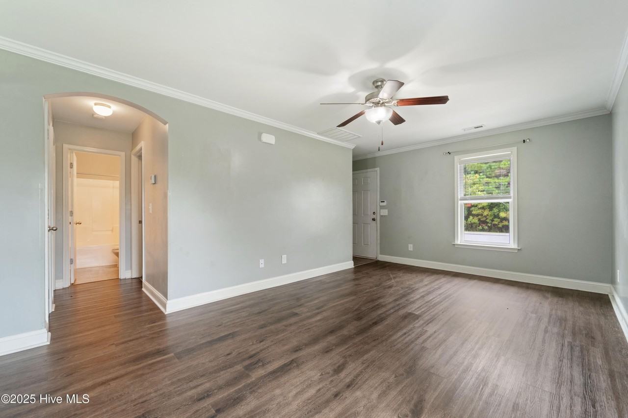 414 Glenhaven Ln - Photo 4 of 22