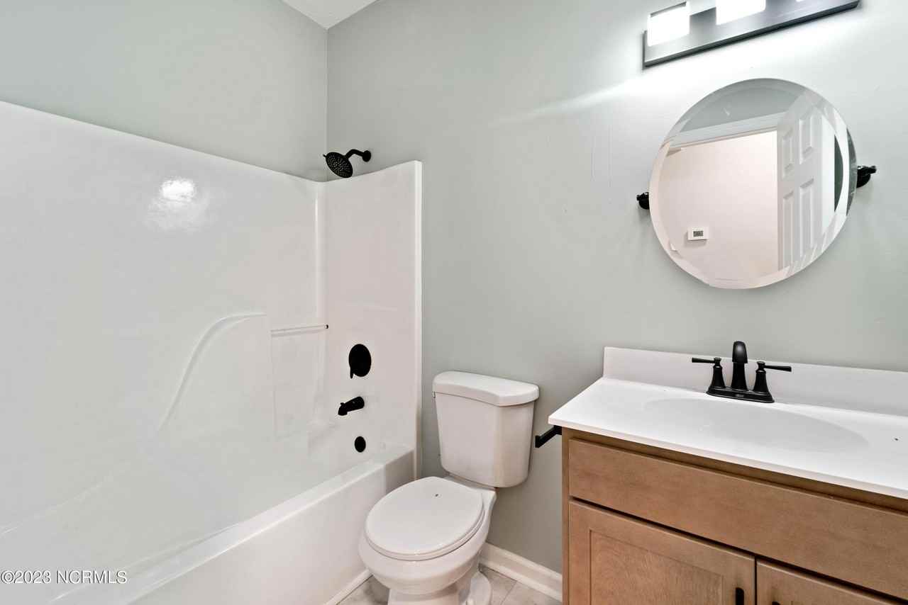 405 Windsong Ct - Photo 3 of 21