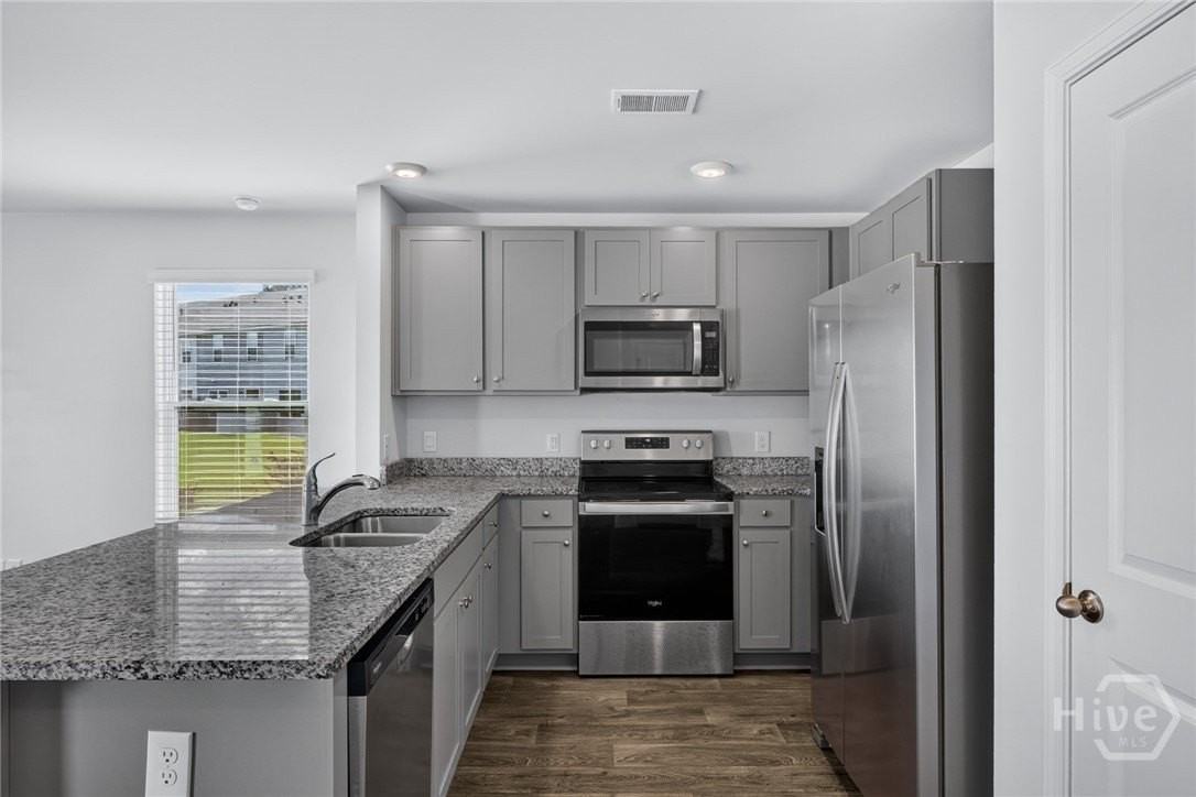 164 Coneflower Rd - Photo 7 of 36