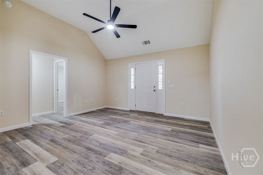 403 Shadowbrook Cir - Photo 6 of 28