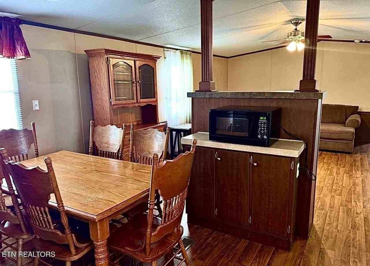 915 Arthur Rd - Photo 5 of 13