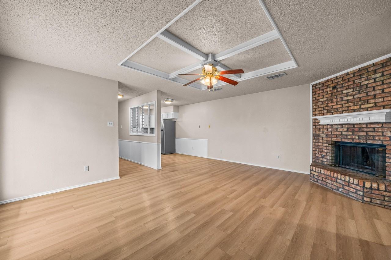 6803 Iola Ave - Photo 4 of 19