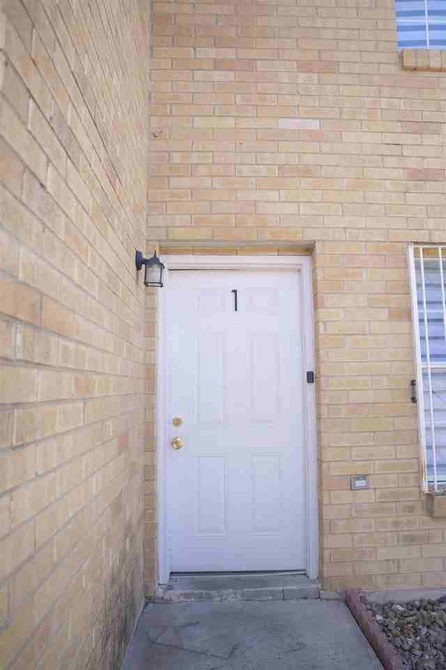 311 Soria Dr - Photo 2 of 18