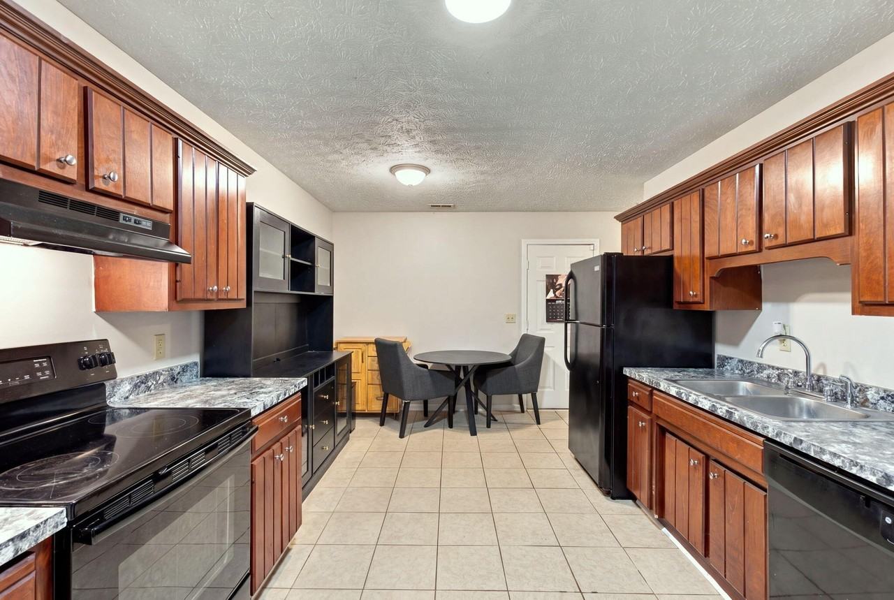 120 Crosskey Rd - Photo 6 of 34