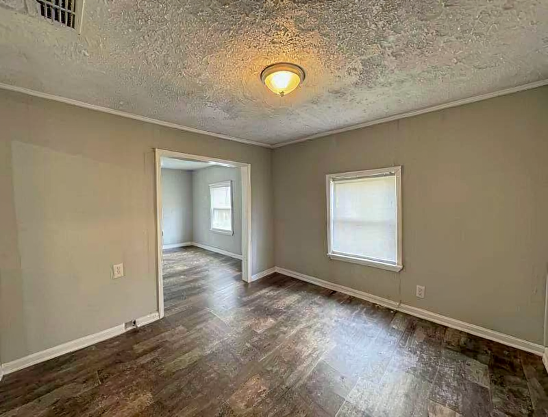 599 Snelson St #1 - Photo 6 of 8