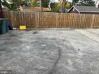 5116 Iroquois St - Photo 4 of 18