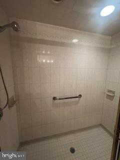 5116 Iroquois St - Photo 5 of 18