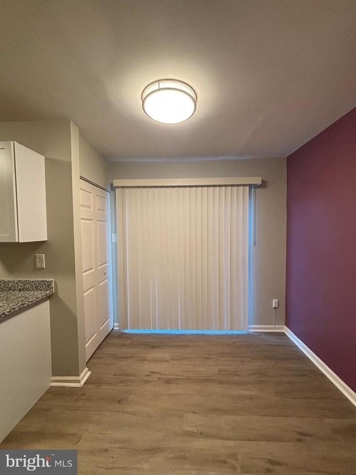 124 Hughey Ct - Photo 3 of 17