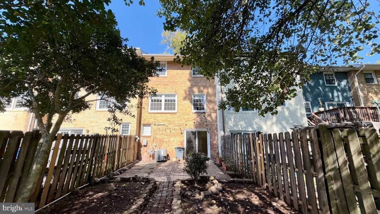 14839 Bodley Sq - Photo 3 of 33