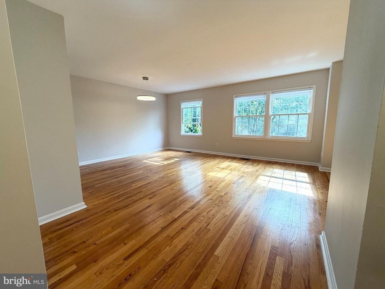 14839 Bodley Sq - Photo 7 of 33