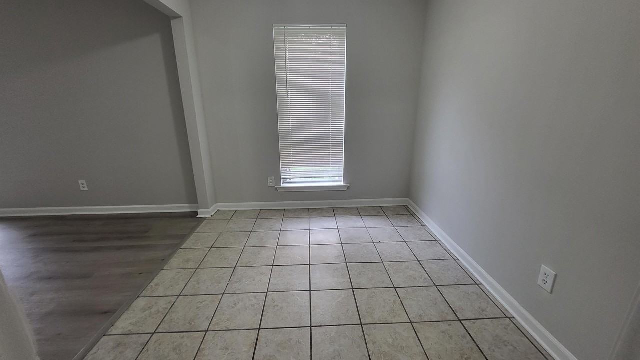 3823 Rainford Dr - Photo 5 of 14