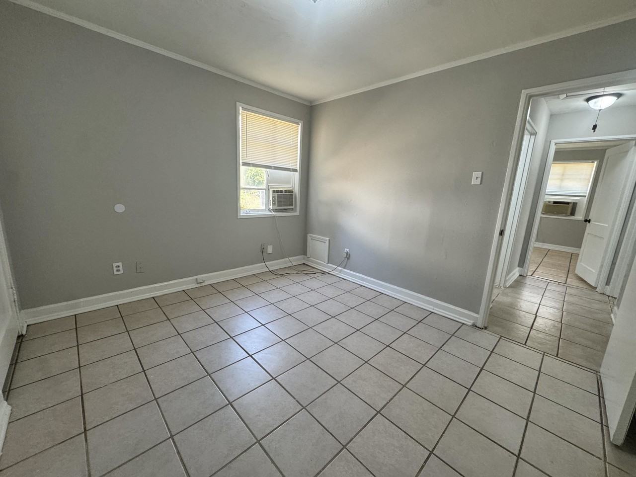 1770 Sugarloaf St - Photo 3 of 15