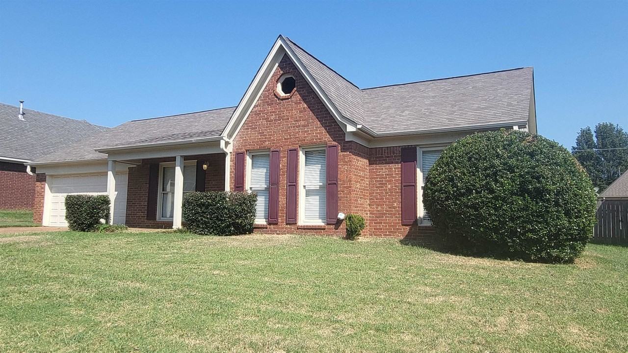 9246 Chalkwell Ave - Photo 2 of 27