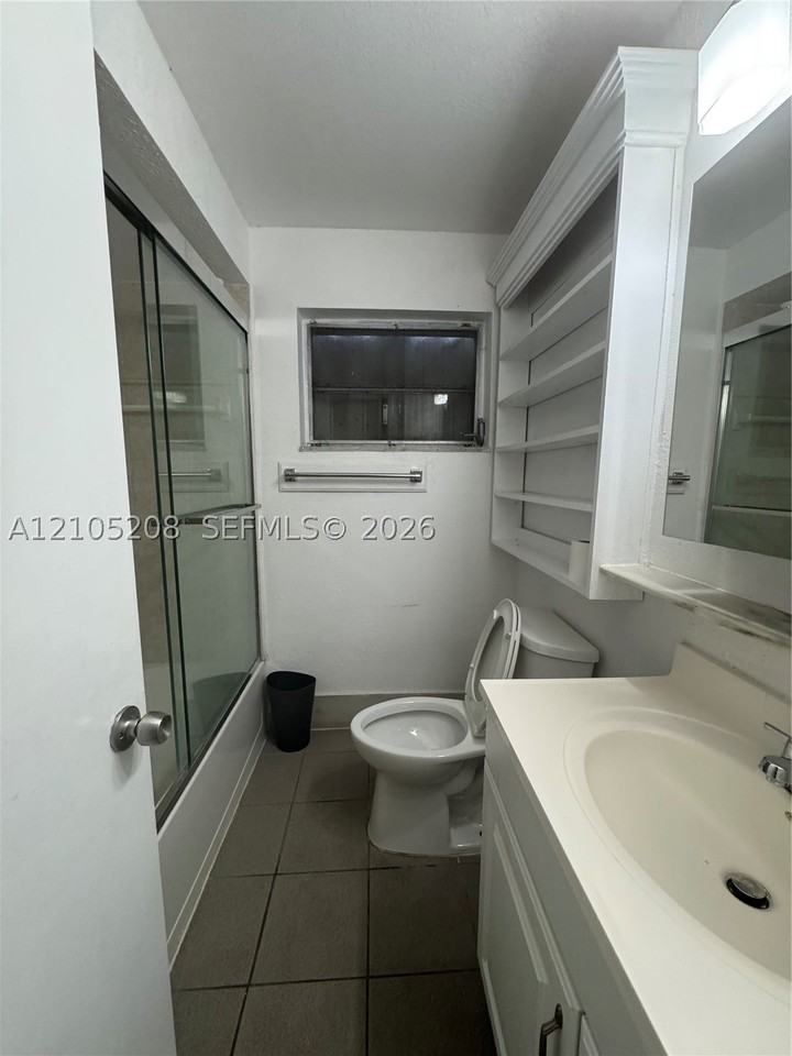 20920 Ne 24th Ave #A - Photo 7 of 12