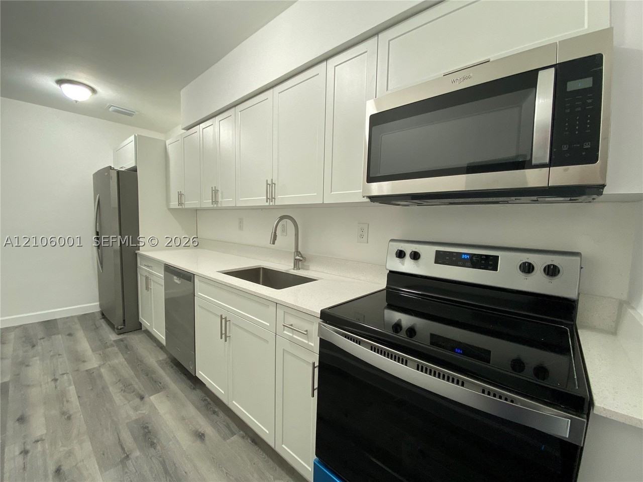1063 Nw 24th St #1063 - Photo 2 of 10