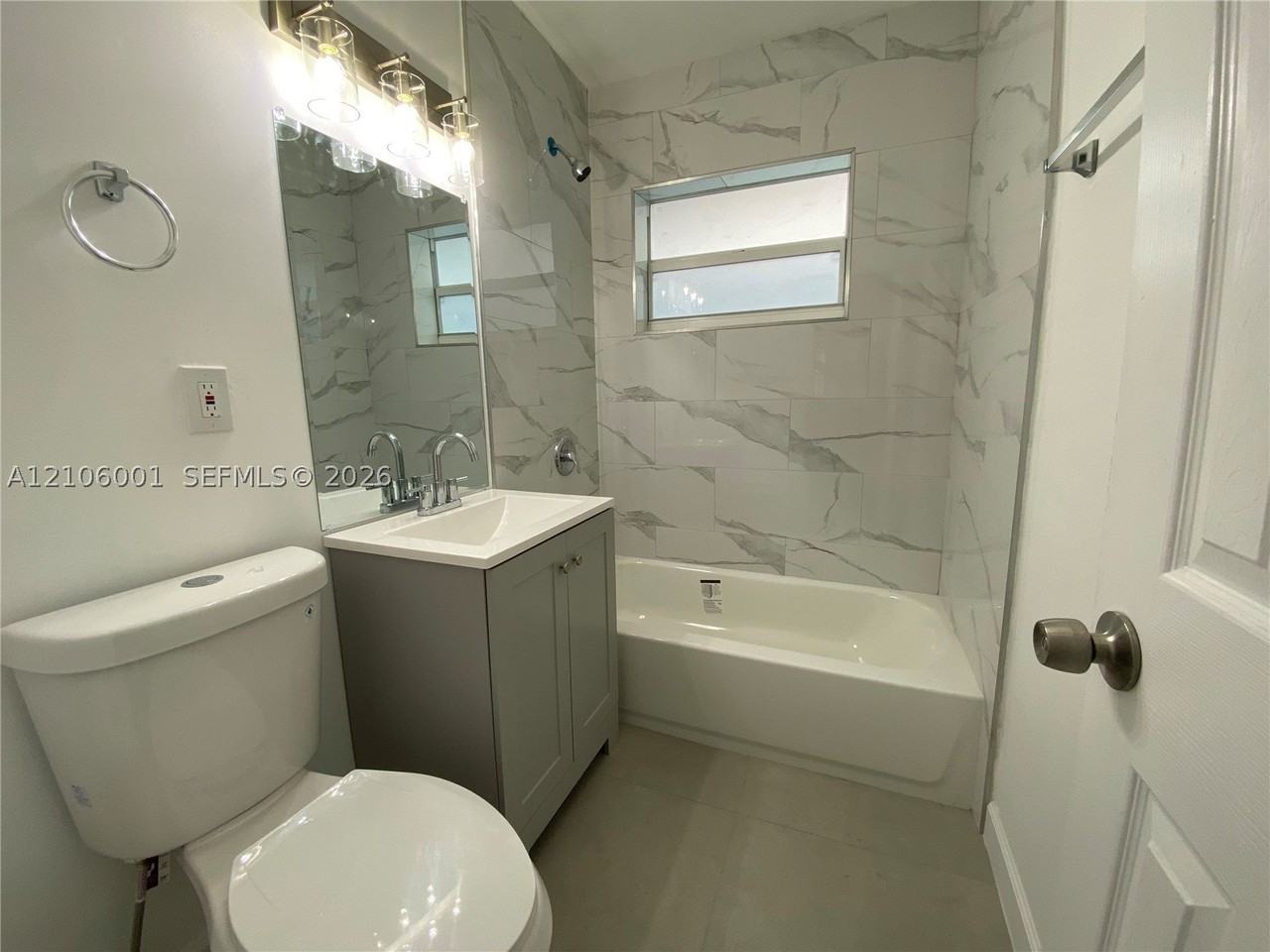 1063 Nw 24th St #1063 - Photo 4 of 10