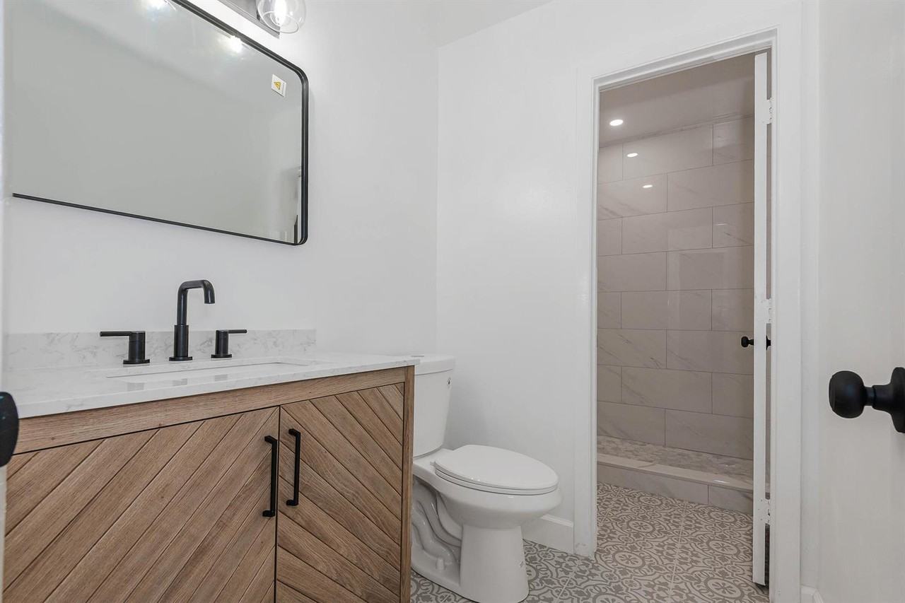9279 Nw 17th Ct - Photo 3 of 8