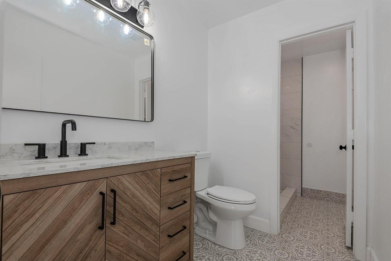 9279 Nw 17th Ct - Photo 4 of 8