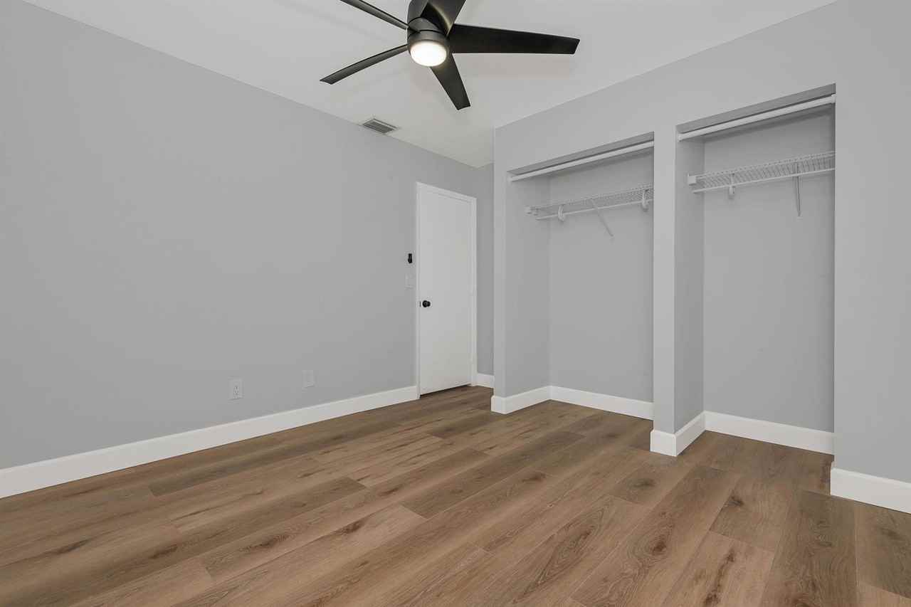 9279 Nw 17th Ct - Photo 6 of 8