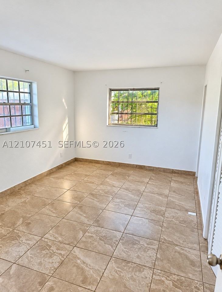 1505 Nw 7th Ave #1505 - Photo 5 of 9